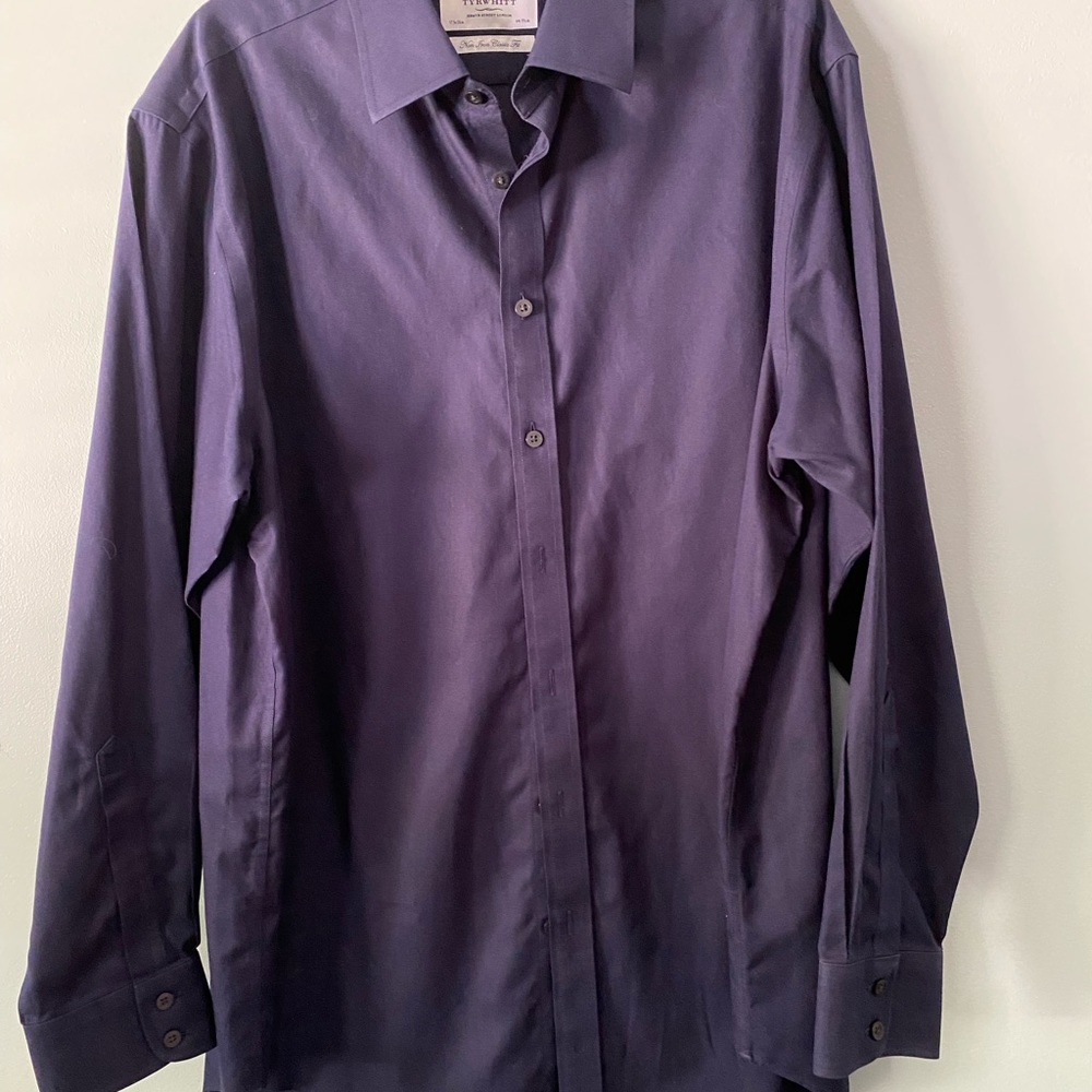 Charles Tyrwhitt Non Iron Classic Fit Men's Long Sleeve Button Down